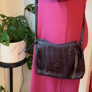 Simply Vera Vera Wang plum colored crossbody